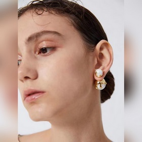 BOTTEGA VENETA новые серьги BV Pearl с уникальным дизайном индиви