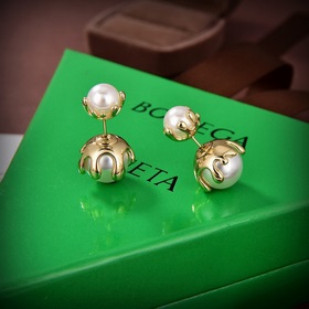 BOTTEGA VENETA новые серьги BV Pearl с уникальным дизайном индиви