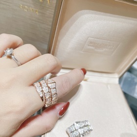 Уровень покупки V Gold High Edition Bvlgari SERPENTI серия змееви