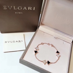 Уровень покупки Bvlgari Diva серия Черно-белая юбка Браслет Класс