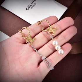 Серьги Celine RECLOUS Новинка Простые и модные серьги с асимметри