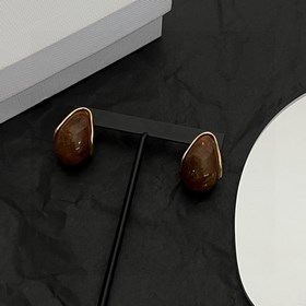 Серьги Celine всегда были эталоном минималистичного стиля. Смелый
