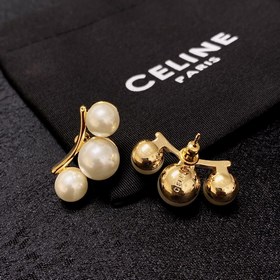 Xiao Hongshu рекомендует последнюю новинку — серьги Celine с трем