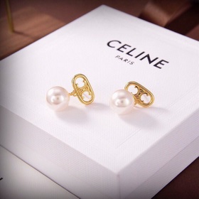 Новые серьги Celine с жемчужинами в форме Триумфальной арки, выпо