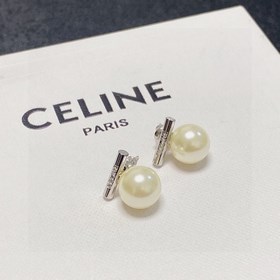 Xiao Hongshu рекомендует последнюю новинку Celine： металлические