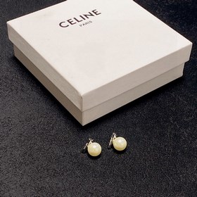 Xiao Hongshu рекомендует последнюю новинку Celine： металлические 
