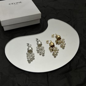 Серьги Celine всегда были эталоном минималистичного стиля. Их сме