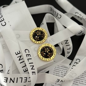 Серьги Celine всегда были эталоном минималистичного стиля. Смелый