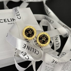 Серьги Celine всегда были эталоном минималистичного стиля. Смелый