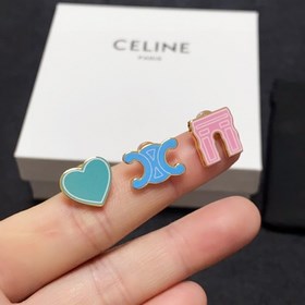 Celine Трикотажные серьги сердечками от Celine. Можно носить по-р