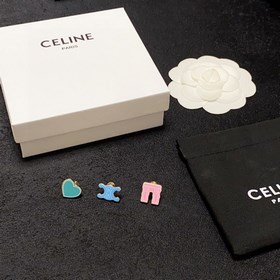 Celine Трикотажные серьги сердечками от Celine. Можно носить по-р