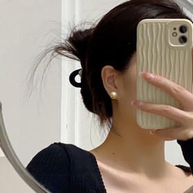 Celine Triumph Arch Pearl Small Stud Earrings. Celine уже стала с