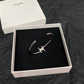Браслет Celine Удачно приобрела милый аксессуар. Минималистичный
