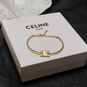 Браслет Celine Triumph Arch! Он очень изящен! Простой и обычный д