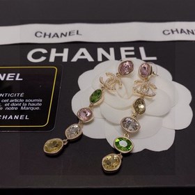 Новые серьги Chanel с цветными бриллиантами, ранний весенний колл