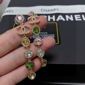 Новые серьги Chanel с цветными бриллиантами, ранний весенний колл