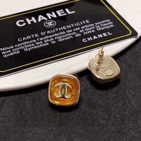 Все популярные блогеры носят эту модель Chanel 2023 ранней весны.