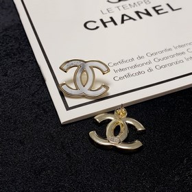 Рекомендация от Xiaohongshu： 23 новых моделей сережек Chanel с бе
