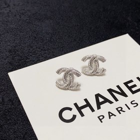 Новые модели 2023 года [Chanel] Серебряные серьги с маленькими же