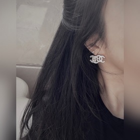 Номер XED0160 6 Кристальные серьги Chanel AB Весна-лето 2023 Пере
