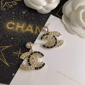 1880140  Популярный товар Chanel, аналогичный модели для госпожи
