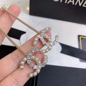 【Chanel】 Серьги-гвоздики, популярная модель от Chanel, лучшая вер