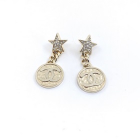 Chanel Новейшие серьги Chanel в форме круглых подвесок светло-зо