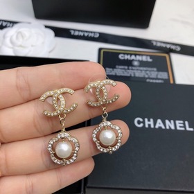 Chanel 2023 Классические серьги-гвоздики Chanel Украшения Индивид