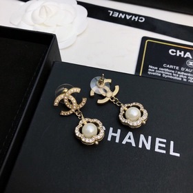 Chanel 2023 Классические серьги-гвоздики Chanel Украшения Индивид
