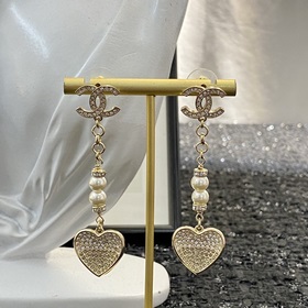 Код E2002 0267825 Популярные серьги-гвоздики Chanel, новинка. CHA