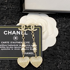 Код E2002 0267825 Популярные серьги-гвоздики Chanel, новинка. CHA