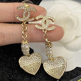 Код E2002 0267825 Популярные серьги-гвоздики Chanel, новинка. CHA
