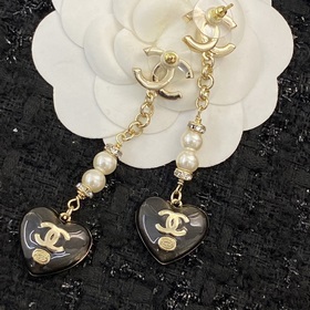 Код E2002 0267825 Популярные серьги-гвоздики Chanel, новинка. CHA