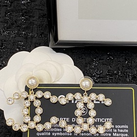 Код E2005 0257820 Популярные серьги Chanel. Новинка. Оригинальны