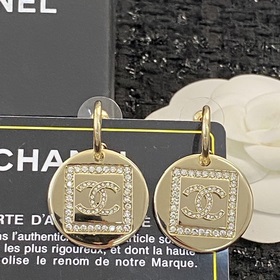 Код E2015 0257825 Популярные серьги Chanel в наличии  CHANEL сер