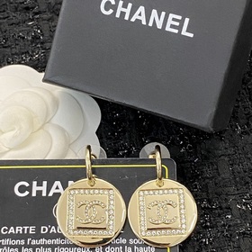Код E2015 0257825 Популярные серьги Chanel в наличии  CHANEL сер