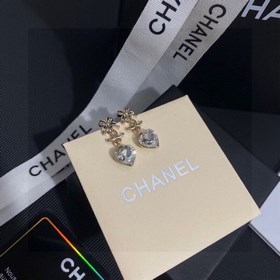 Chanel Double C White Crystal Heart Earrings. Подарите ей пару кр
