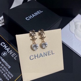 Chanel Double C White Crystal Heart Earrings. Подарите ей пару кр