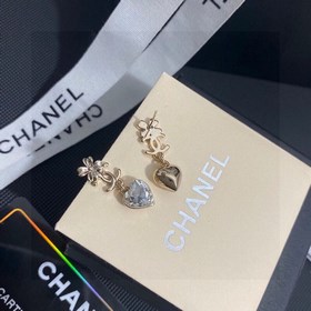 Chanel Double C White Crystal Heart Earrings. Подарите ей пару кр