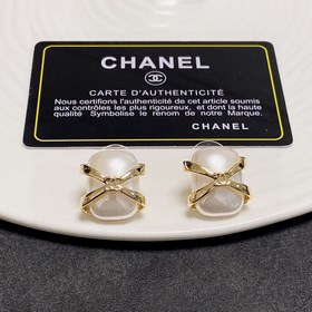 Chanel Высококачественные новые серьги Chanel из официального ма