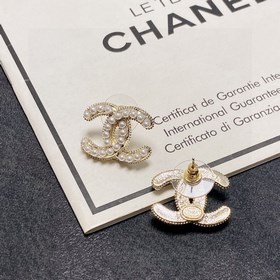 Новые серьги Chanel с двойным C и жемчужинами. Эти серьги действи