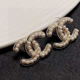 Новые серьги Chanel с двойным C и жемчужинами. Эти серьги действи
