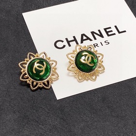 Серьги-клипсы CHANEl в стиле «маленький аромат» не требуют прокол