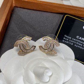 1880130 Официальный сайт Chanel предлагает популярные модели. Нов