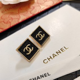 1880140  Популярный товар Chanel, аналогичный модели для госпожи