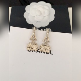 Chanel новейшая модель светло-золотая сумка и серьги】из латуни 05