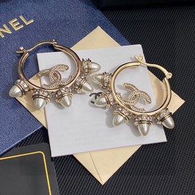 Chanel CHANEL жемчужные серьги с двойной буквой C и бриллиантами 