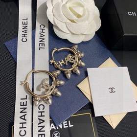 Chanel CHANEL жемчужные серьги с двойной буквой C и бриллиантами 