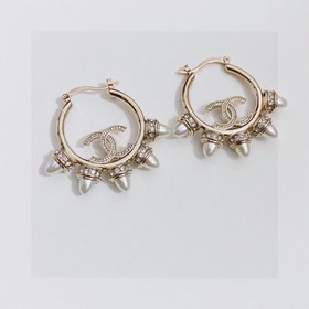 Chanel CHANEL жемчужные серьги с двойной буквой C и бриллиантами 