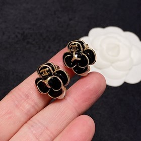 Серьги-клипсы CHANEl в стиле «маленький аромат» не требуют прокол